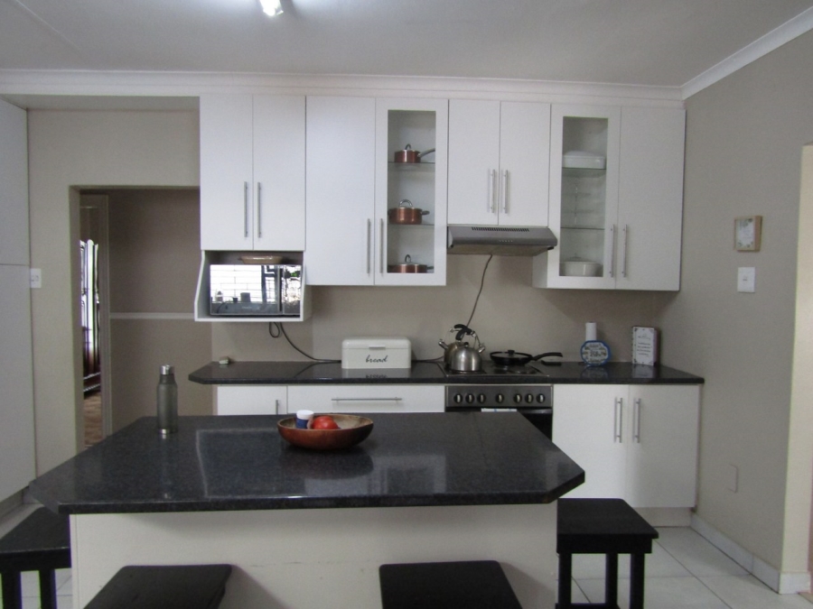 3 Bedroom Property for Sale in Hankey Eastern Cape